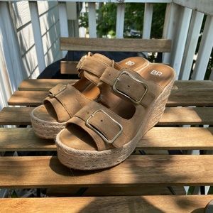 9.5 Tan BP. Wedge. Only worn once. Smoke free home